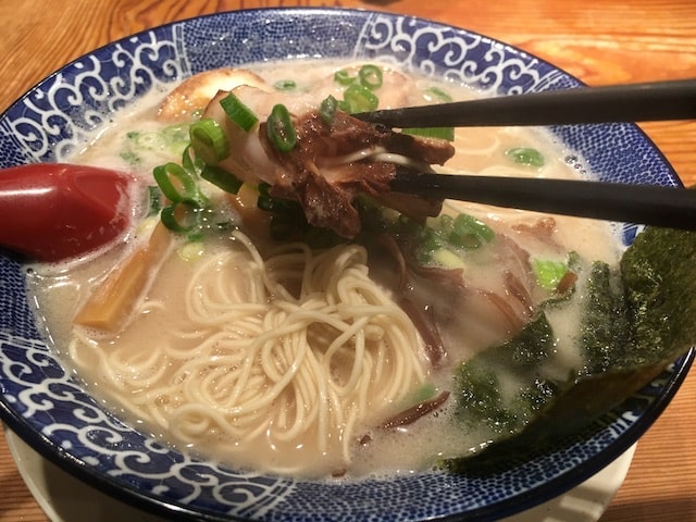 名古屋市天白区【鶴亀堂】のラーメン2