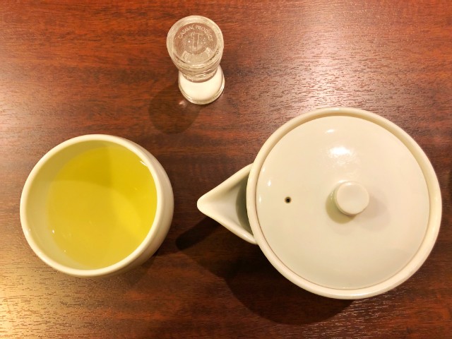 覚王山【和菓子菓寮ocobo(おこぼ)】くき茶