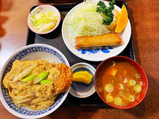 覚王山ランチ【たまや】かつ丼定食