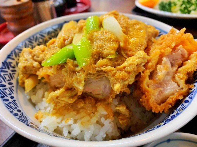 覚王山ランチ【たまや】かつ丼２